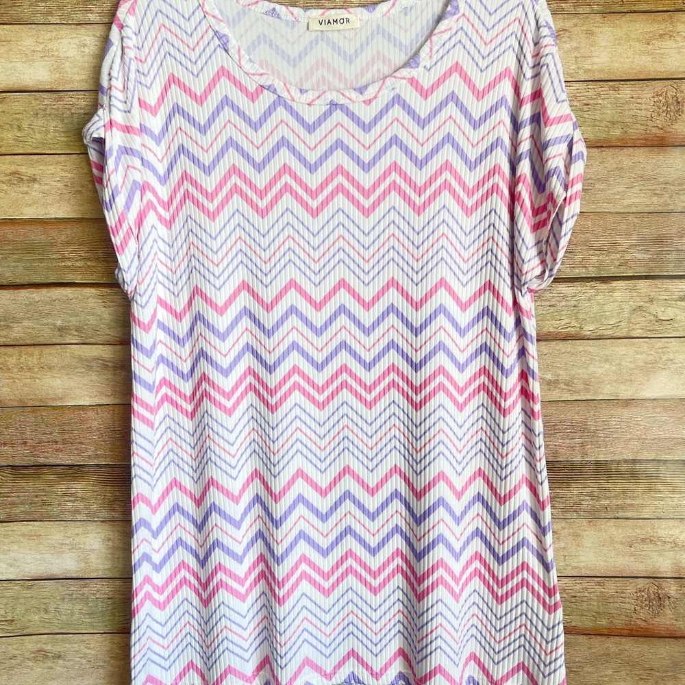 Viamor Pink and Purple Chevron Short Sleeve Top